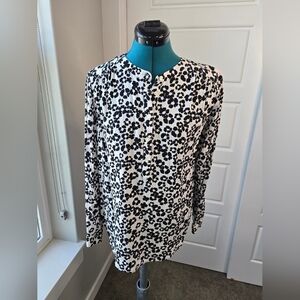 LOFT BLACK & WHITE FLORAL BLOUSE TUNIC BUTTON FRONT POPOVER RAYON WOMEN SMALL